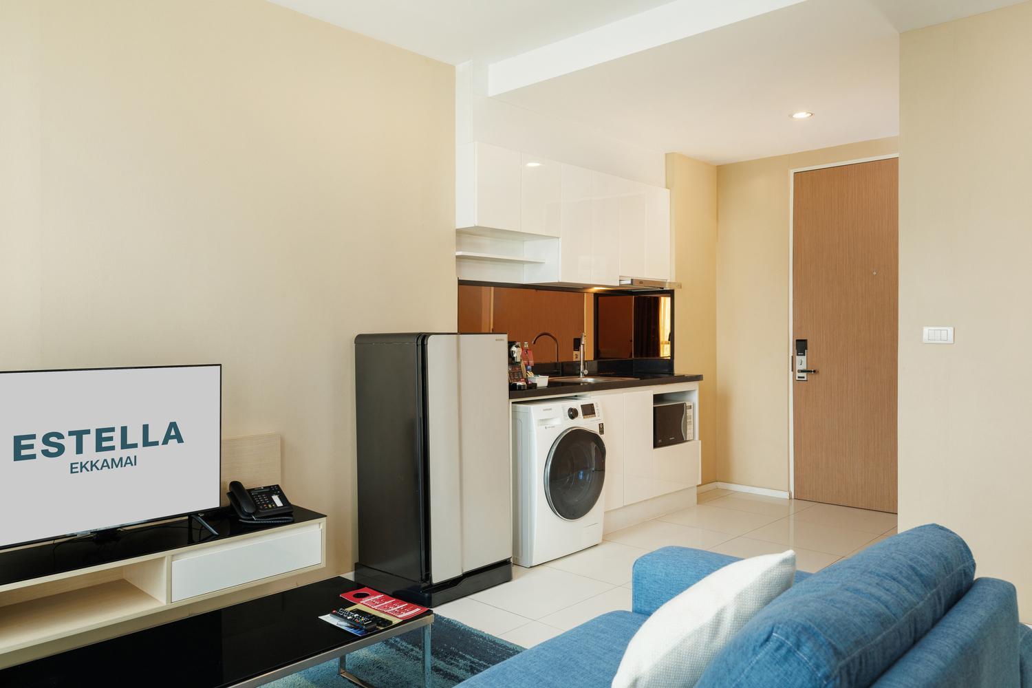 Estella Ekkamai Bangkok Exterior foto