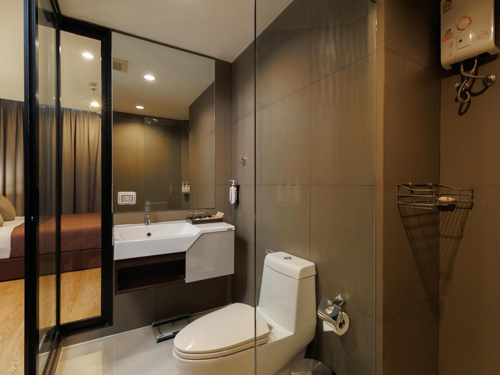 Estella Ekkamai Bangkok Exterior foto
